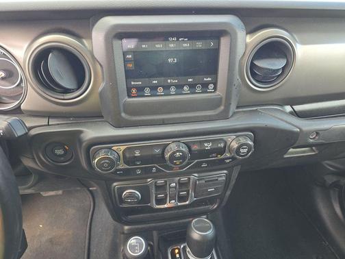 Black Clearcoat 2022 Jeep Gladiator Sport S