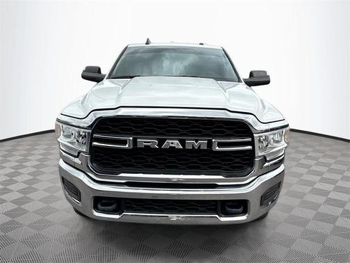 2021 RAM 2500 Tradesman Crew Cab 4x4 8' Box