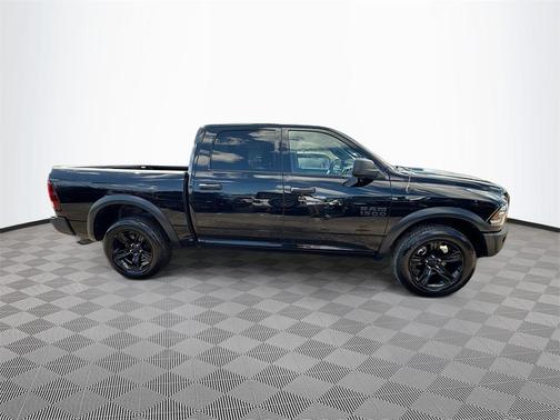2024 RAM 1500 Classic Warlock Crew Cab 4x4 5'7' Box