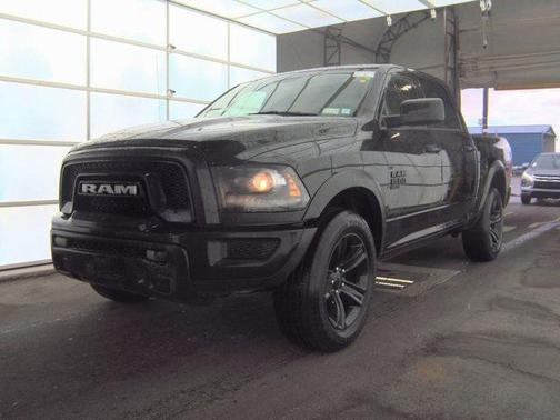 2024 RAM 1500 Classic Warlock Crew Cab 4x4 5'7' Box