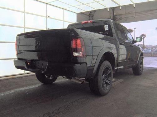 2024 RAM 1500 Classic Warlock Crew Cab 4x4 5'7' Box