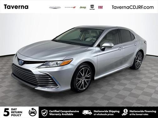2022 Toyota Camry Hybrid XLE