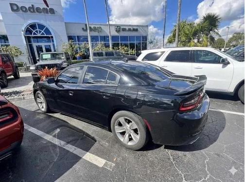 2016 Dodge Charger SXT