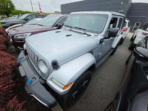 Silver Zynith Clearcoat 2023 Jeep Wrangler 4xe Sahara