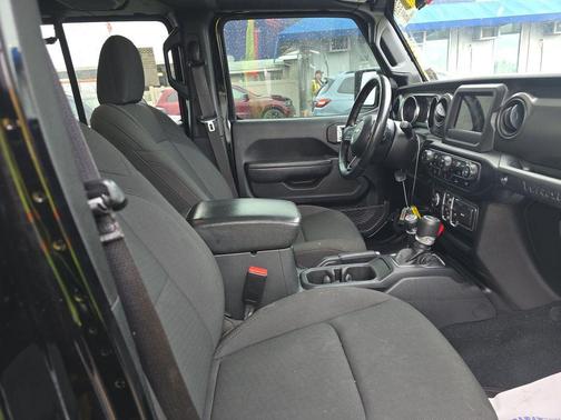 2022 Jeep Wrangler Willys