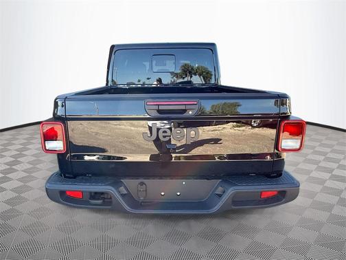 2025 Jeep Gladiator Sport S