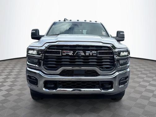 Bright White Clearcoat 2026 RAM 3500 Tradesman Crew Cab 4x4 8' Box