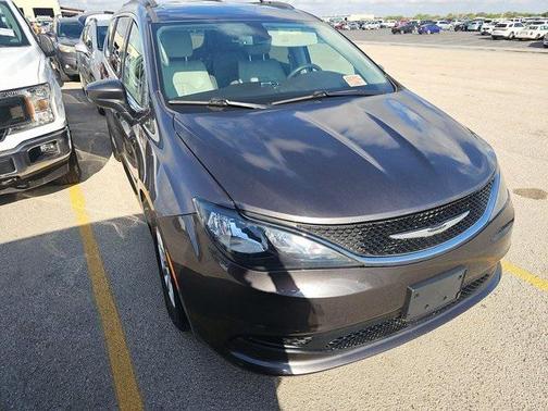 2021 Chrysler Voyager LXI