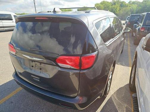 2021 Chrysler Voyager LXI