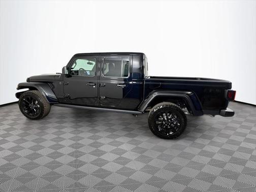 2025 Jeep Gladiator Nighthawk