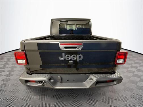 2025 Jeep Gladiator Nighthawk