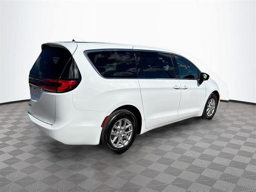 2026 Chrysler Pacifica L