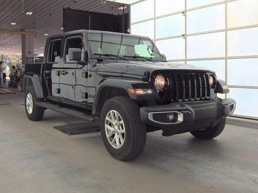 2023 Jeep Gladiator Sport S