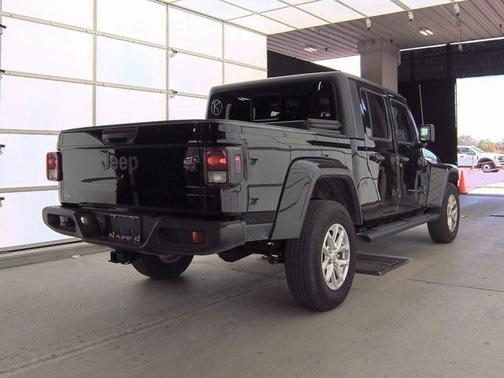 2023 Jeep Gladiator Sport S