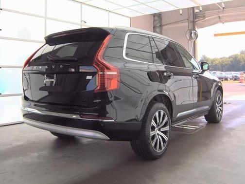 2022 Volvo XC90 Recharge Plug-In Hybrid T8 Inscription 6 Passenger