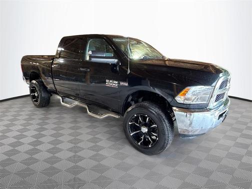 2017 RAM 2500 Tradesman Crew Cab 4x4 6'4' Box