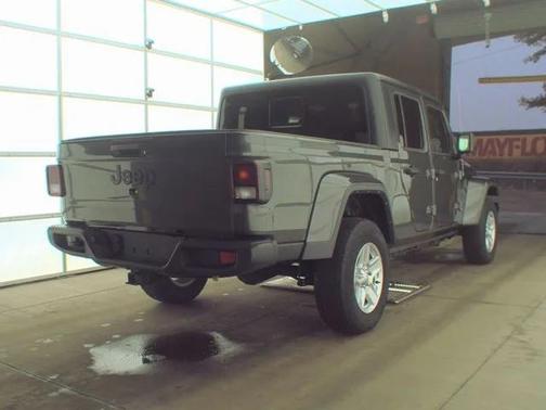 2022 Jeep Gladiator Sport S