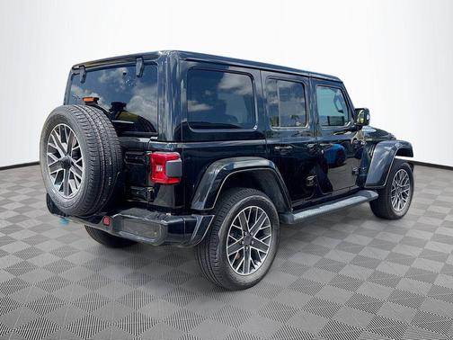 Black Clearcoat 2022 Jeep Wrangler Unlimited 4xe Sahara High Altitude