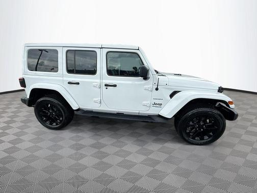 Bright White Clearcoat 2022 Jeep Wrangler Unlimited 4xe Sahara