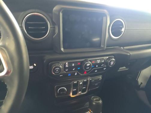 Bright White Clearcoat 2022 Jeep Wrangler Unlimited 4xe Sahara