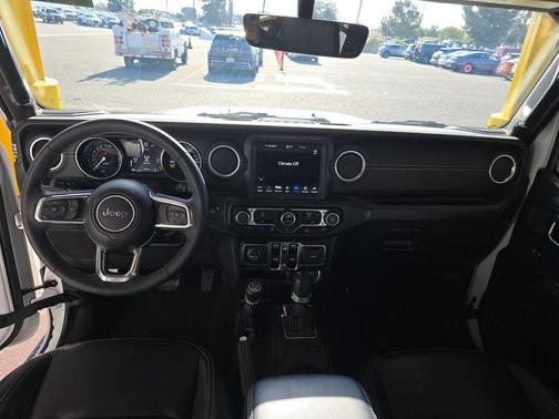 Bright White Clearcoat 2023 Jeep Wrangler 4xe Sahara