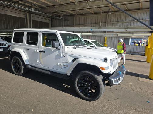 Bright White Clearcoat 2023 Jeep Wrangler 4xe Sahara