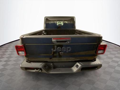 2025 Jeep Gladiator Nighthawk