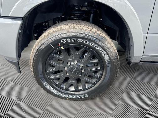 Ceramic Gray Clearcoat 2026 RAM 2500 Limited Crew Cab 4x4 6'4' Box
