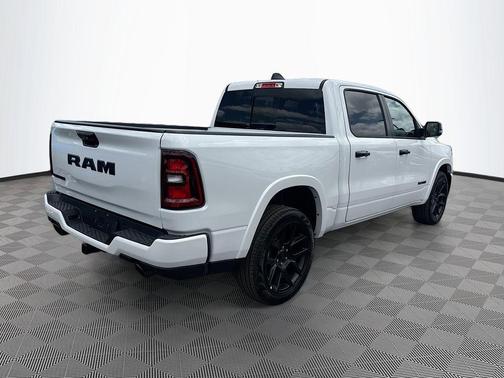 Ivory White Tri-Coat Pearlcoat 2026 RAM 1500 Laramie