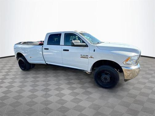 2018 RAM 3500 Tradesman Crew Cab 4x4 8' Box