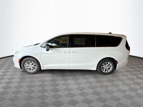2025 Chrysler Pacifica L