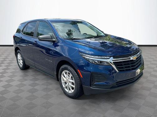 Blue Glow Metallic 2023 Chevrolet Equinox LS