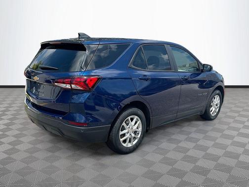 Blue Glow Metallic 2023 Chevrolet Equinox LS