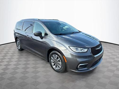2021 Chrysler Pacifica Hybrid Touring L