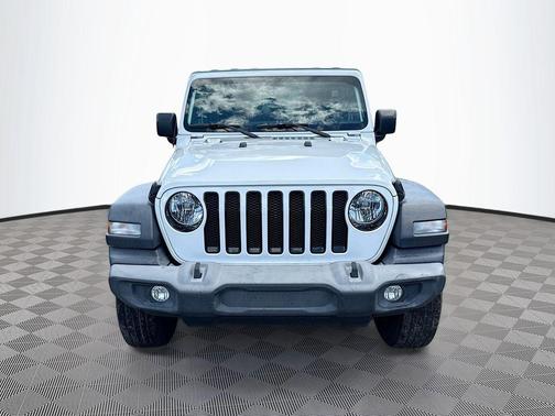 Bright White Clearcoat 2022 Jeep Wrangler Unlimited Sport Altitude