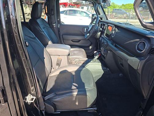 Black Clearcoat 2023 Jeep Wrangler 4xe Sahara
