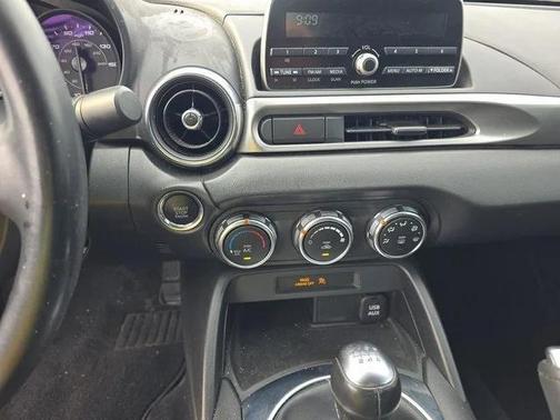 2017 FIAT 124 Spider Base