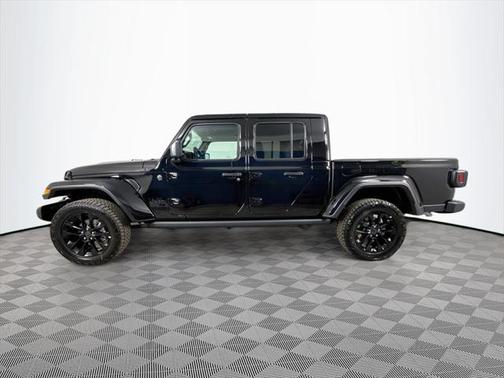 2025 Jeep Gladiator Nighthawk