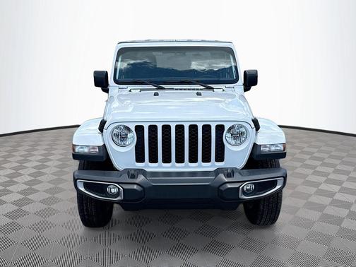 Bright White Clearcoat 2023 Jeep Gladiator Sport S