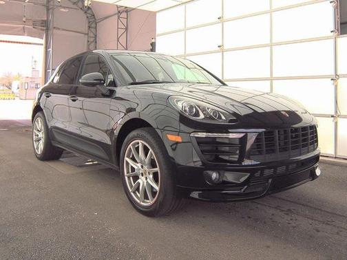 2018 Porsche Macan Base