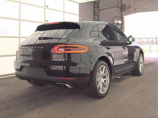 2018 Porsche Macan Base