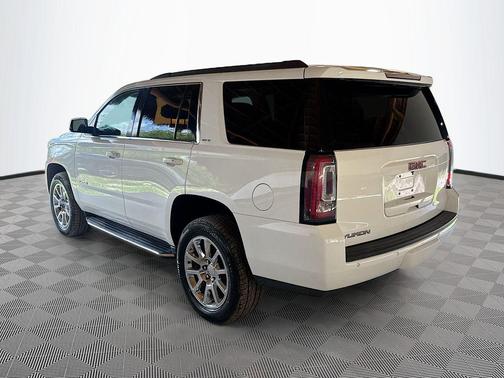 Summit White 2018 GMC Yukon SLT