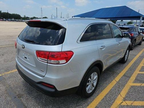 2017 Kia Sorento LX