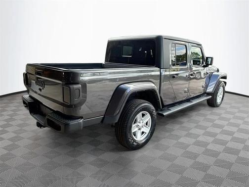 2022 Jeep Gladiator Sport S