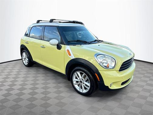 2012 MINI Cooper Countryman Base