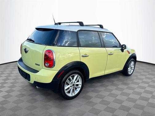 2012 MINI Cooper Countryman Base
