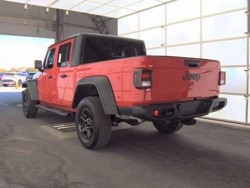 2023 Jeep Gladiator Sport