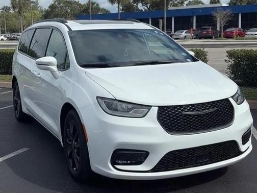 2021 Chrysler Pacifica Touring L