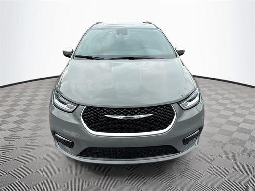 2023 Chrysler Pacifica L