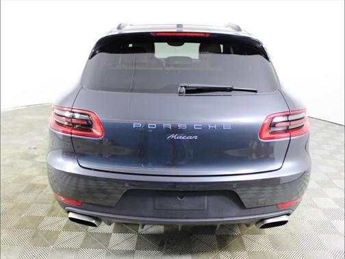 2017 Porsche Macan Base